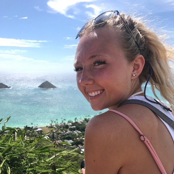 Meet your Posher, Kenzie - Picture 1 of 1